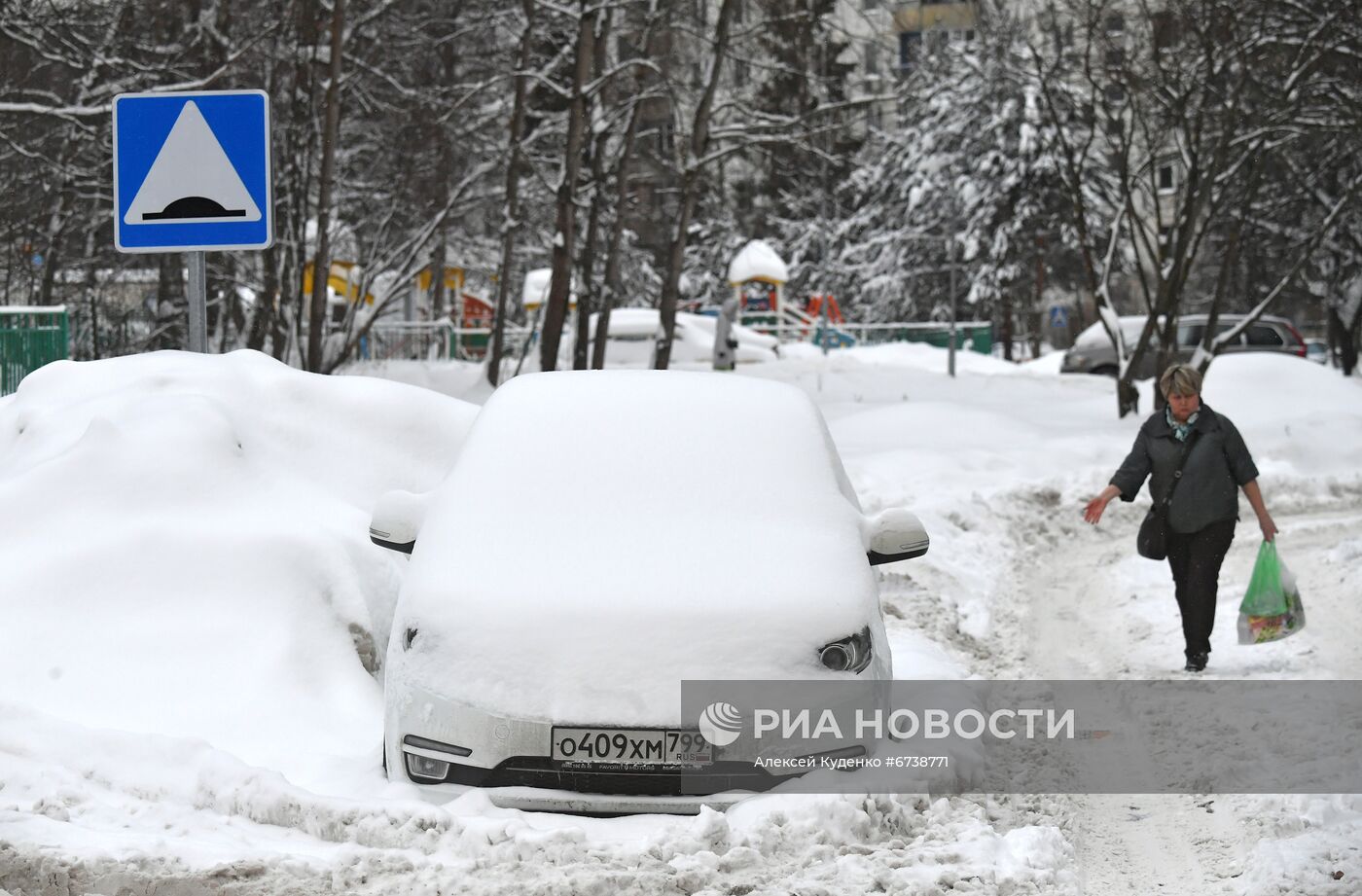 В московском регионе выросли полуметровые сугробы