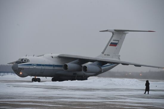 Российские военные эвакуировали граждан РФ из Казахстана