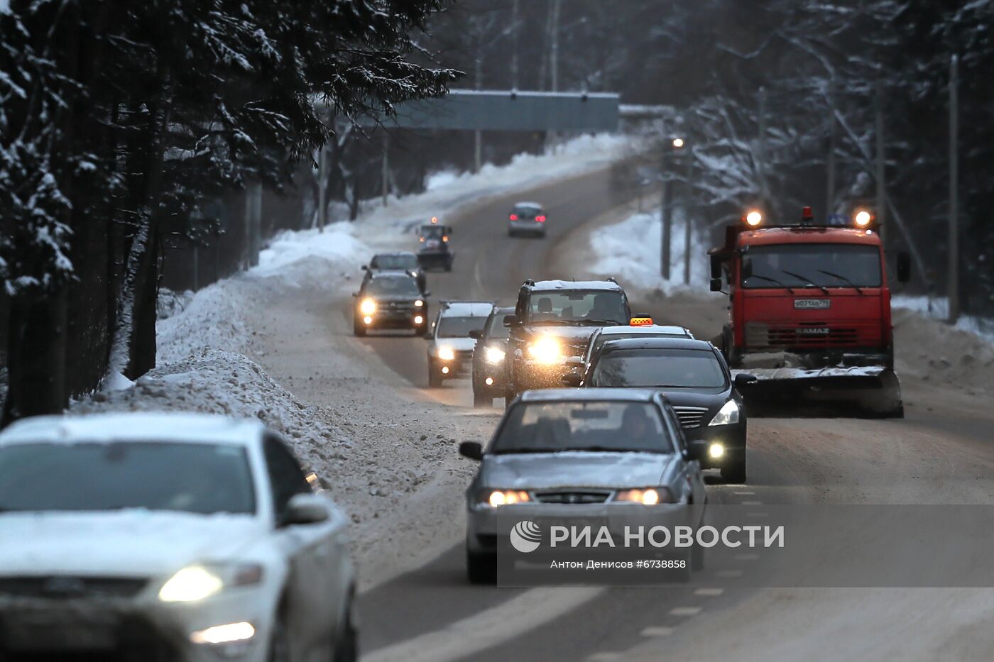 В московском регионе выросли полуметровые сугробы