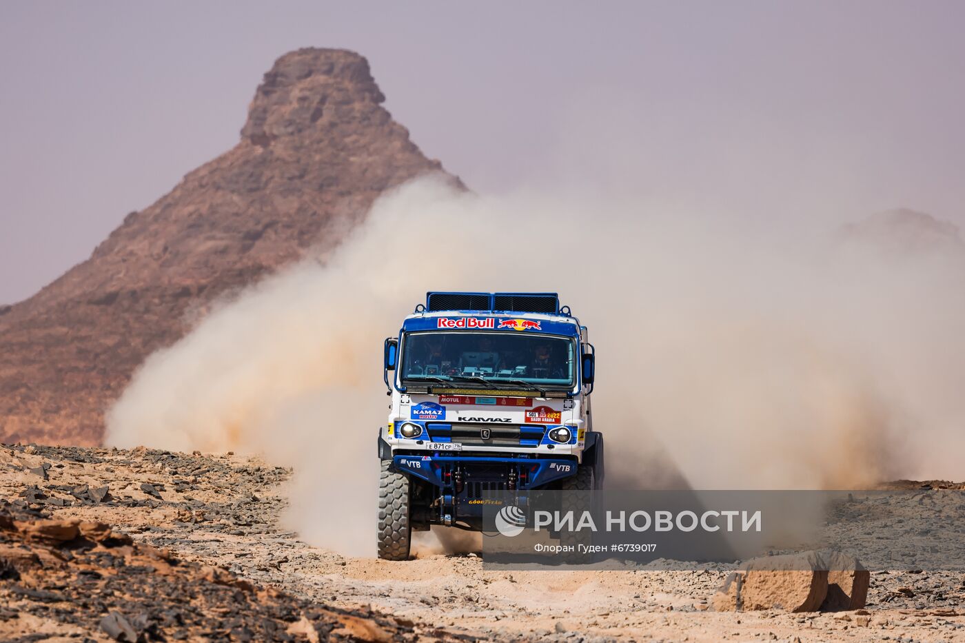 Выступление спортивной команды "КАМАЗ-мастер" на ралли-марафоне "Дакар"