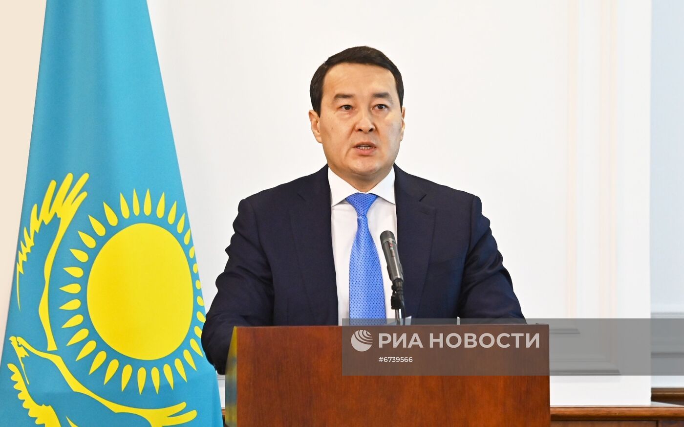 Премьер-министр Казахстана Алихан Смаилов
