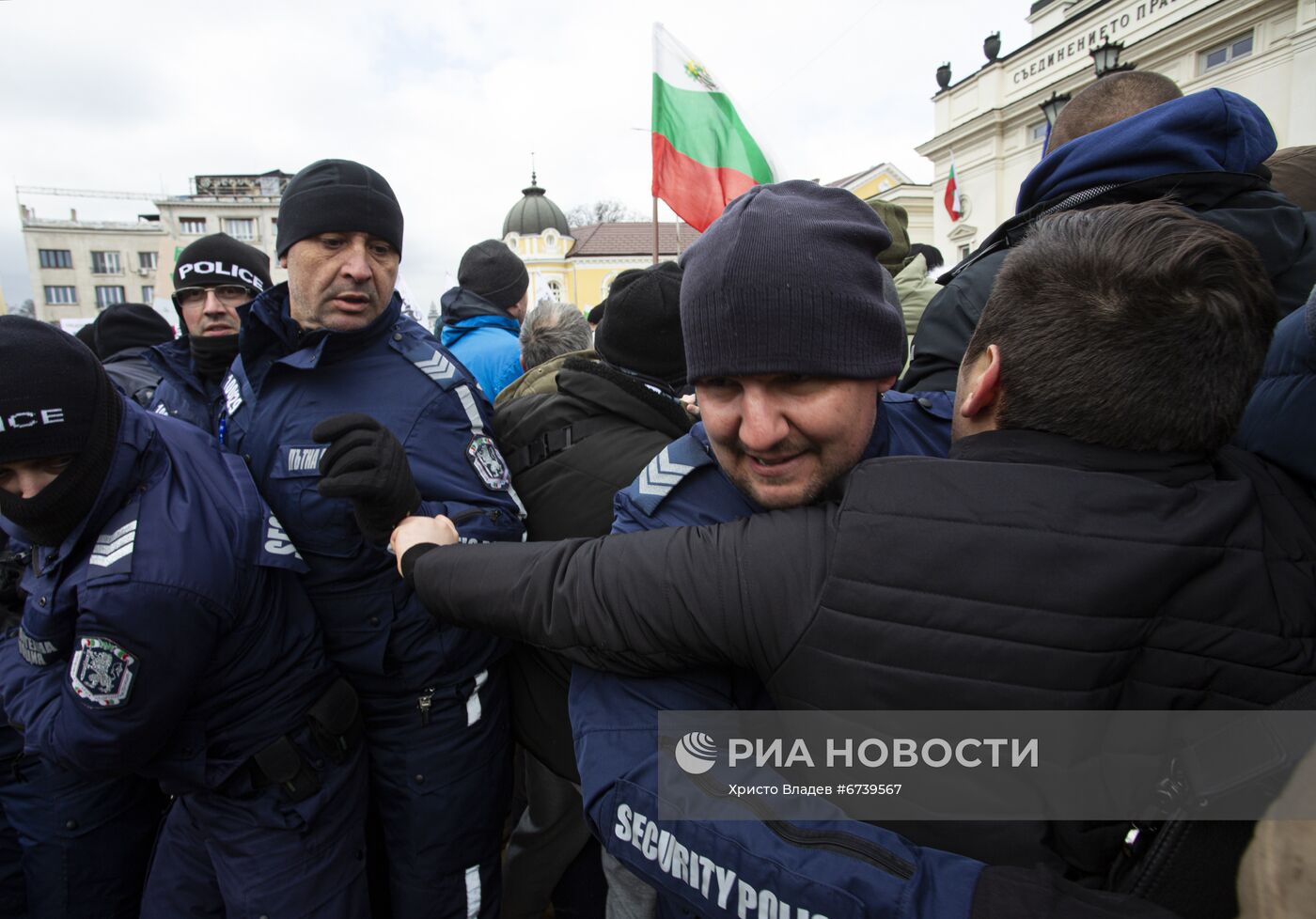 Протесты против сертификатов здоровья в Софии