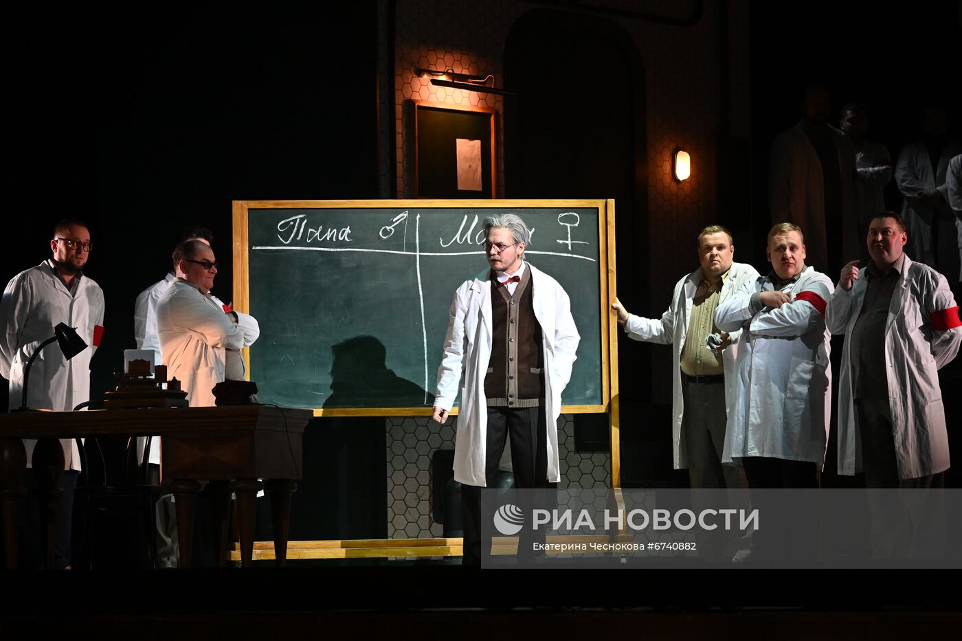 Опера "Любовь к трем апельсинам" в рамках фестиваля "Золотая Маска"