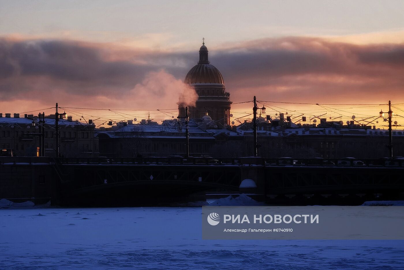 Холодная погода в Санкт-Петербурге