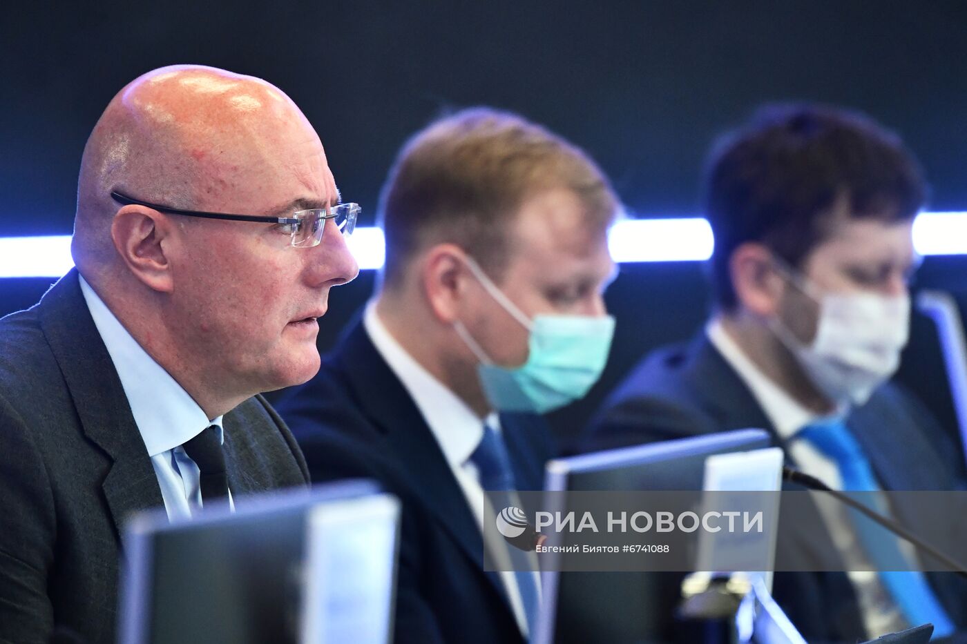 Вице-премьер правительства РФ Д. Чернышенко провел совещание по вопросу работы единой службы 122