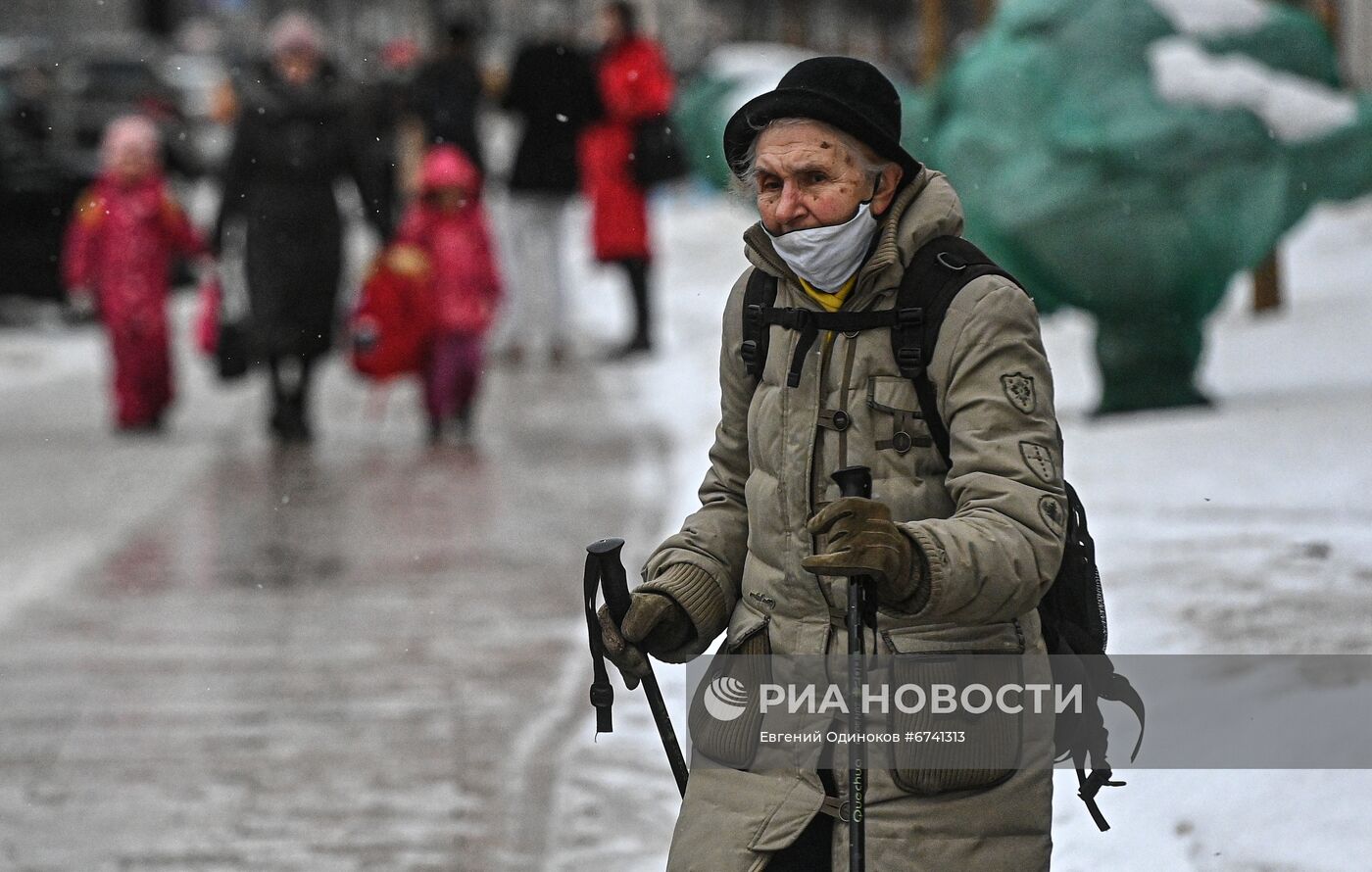 Соблюдение масочного режима в Москве 