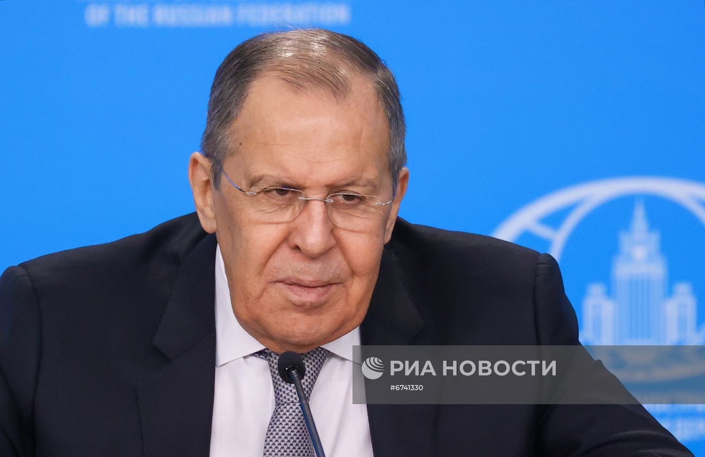 Пресс-конференция главы МИД РФ С. Лаврова