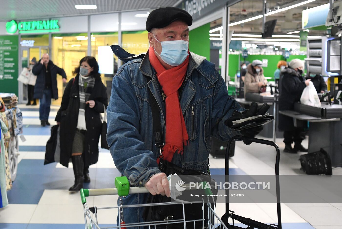 Соблюдение масочного режима в Москве 