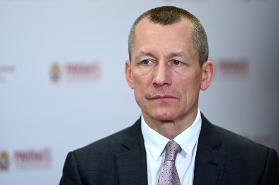 Гайдаровский форум 2022