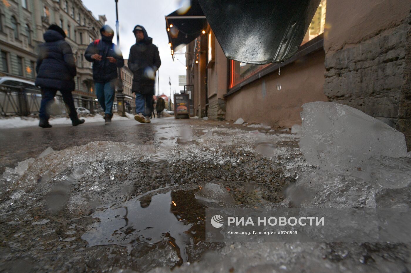 Зимняя оттепель в Санкт-Петербурге