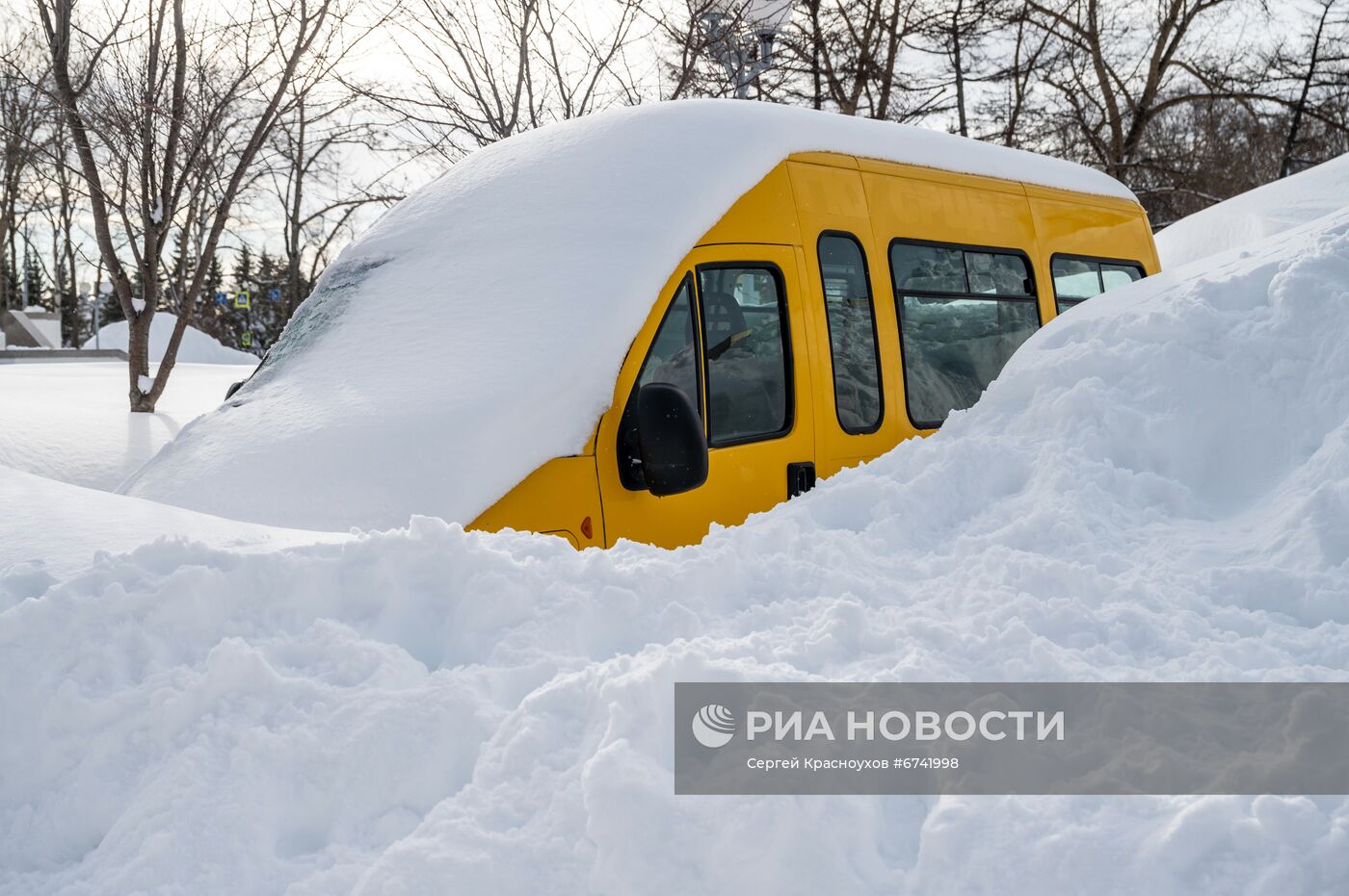 Последствия снежного циклона в Южно-Сахалинске