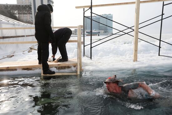 Подготовка купели к Крещению во Владивостоке