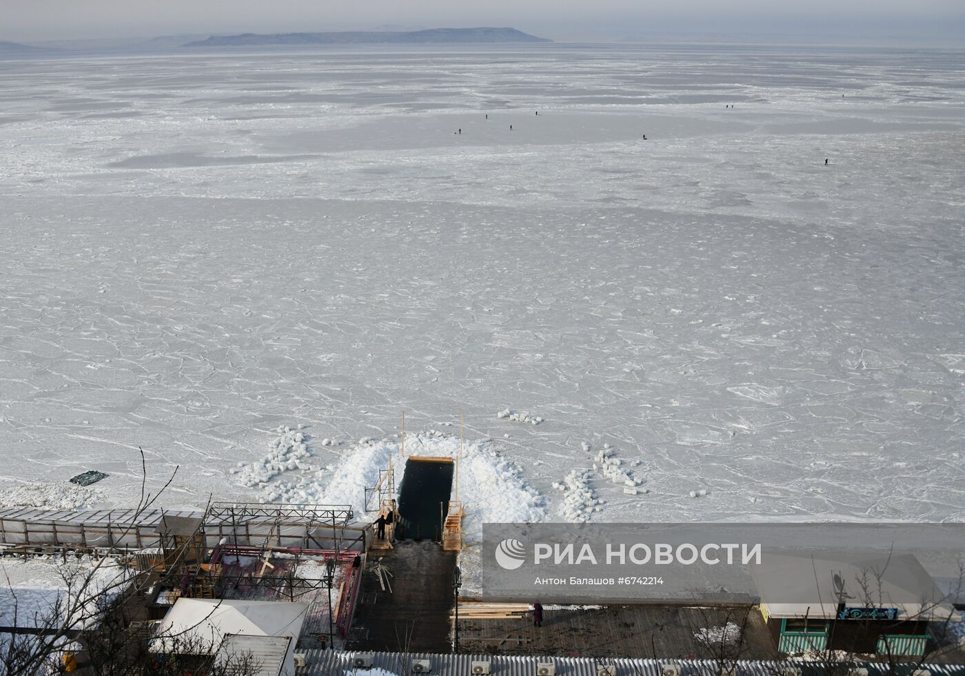 Подготовка купели к Крещению во Владивостоке