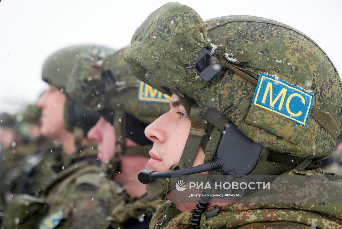 Встреча российских миротворцев ОДКБ на аэродроме Иваново-Северный