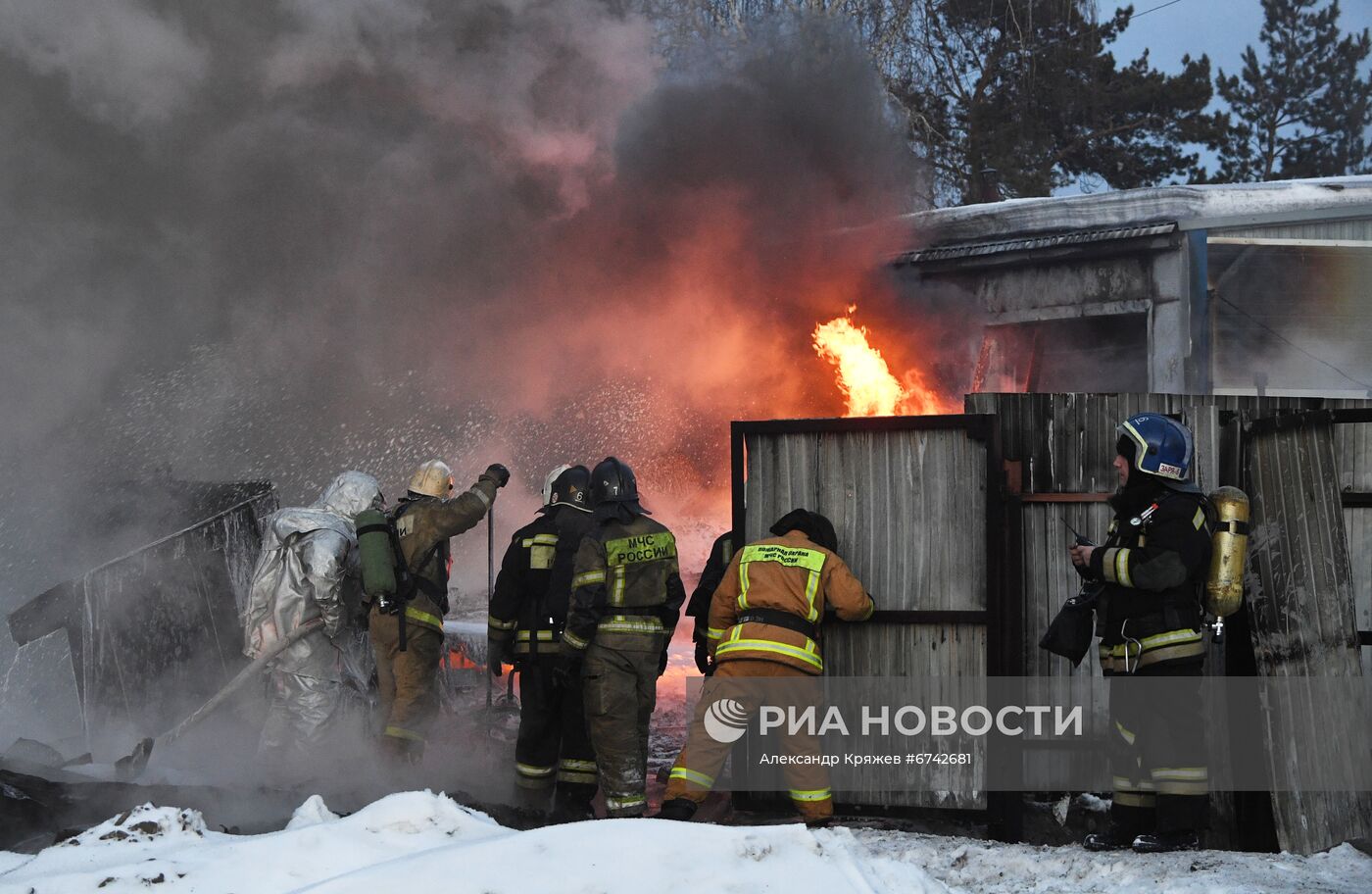 Цистерна с бензином сгорела в Новосибирске