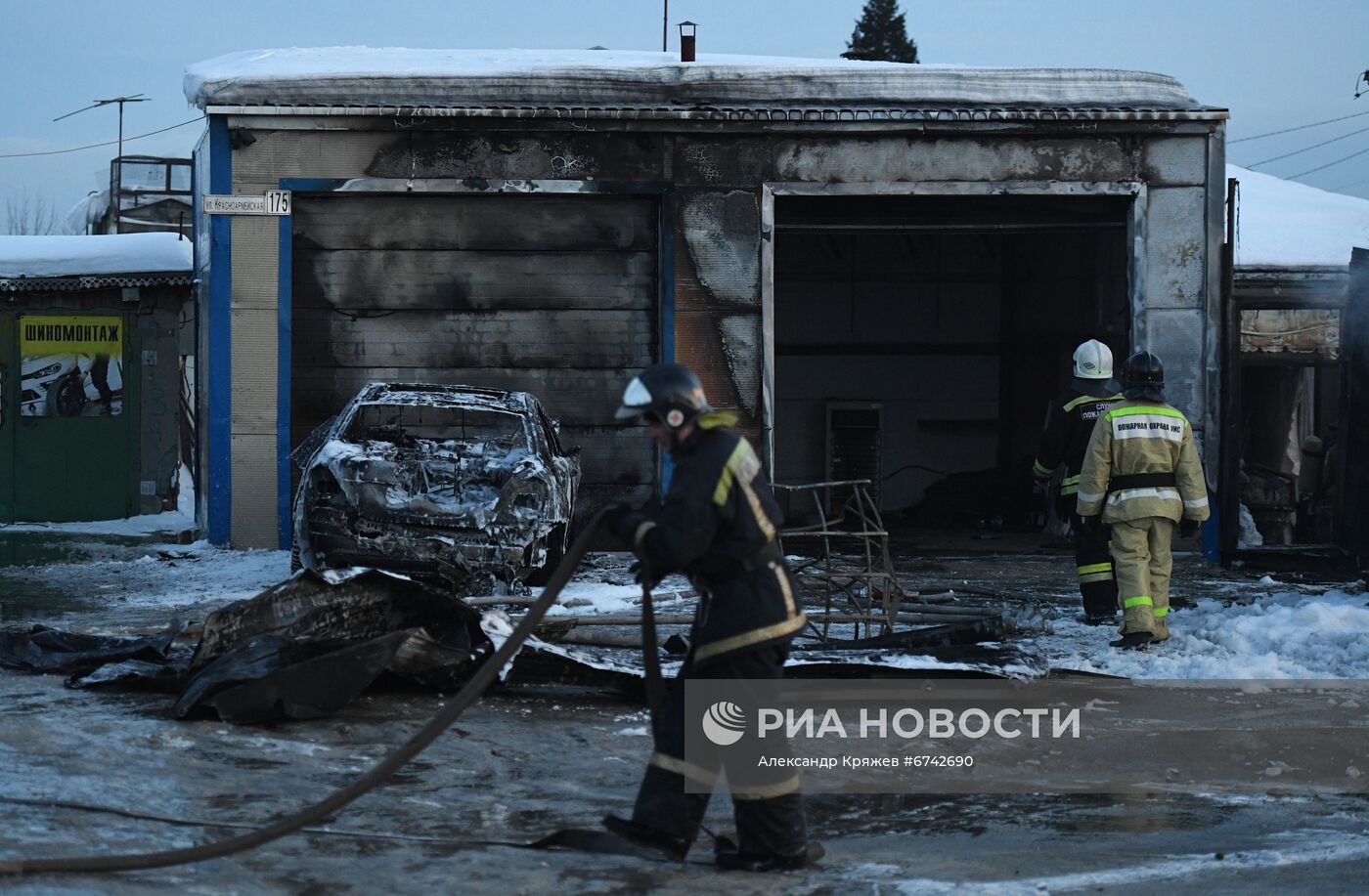 Цистерна с бензином сгорела в Новосибирске