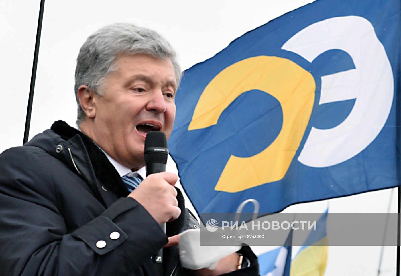 Бывший президент Украины П. Порошенко  прибыл в Киев