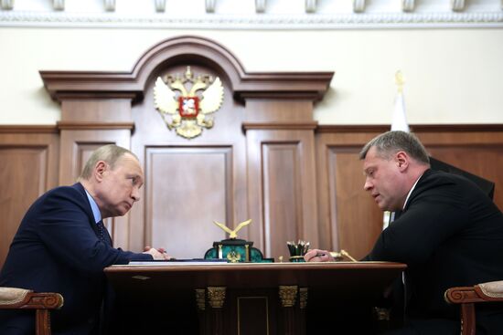 Президент РФ В. Путин встретился с губернатором Астраханской области И. Бабушкиным