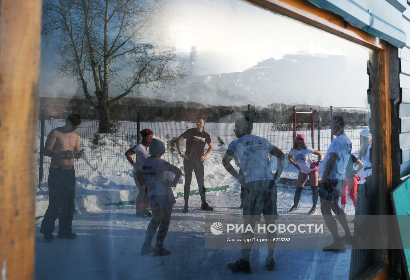 Зарядка клуба моржей в Кемерове