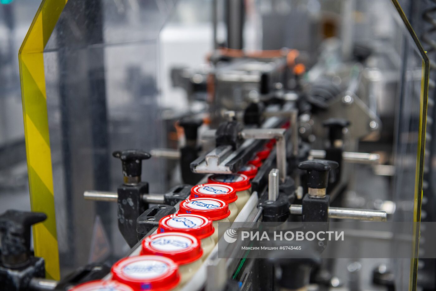 Мэр Москвы С. Собянин осмотрел новые линии по производству детского питания на Царицынском молочном комбинате