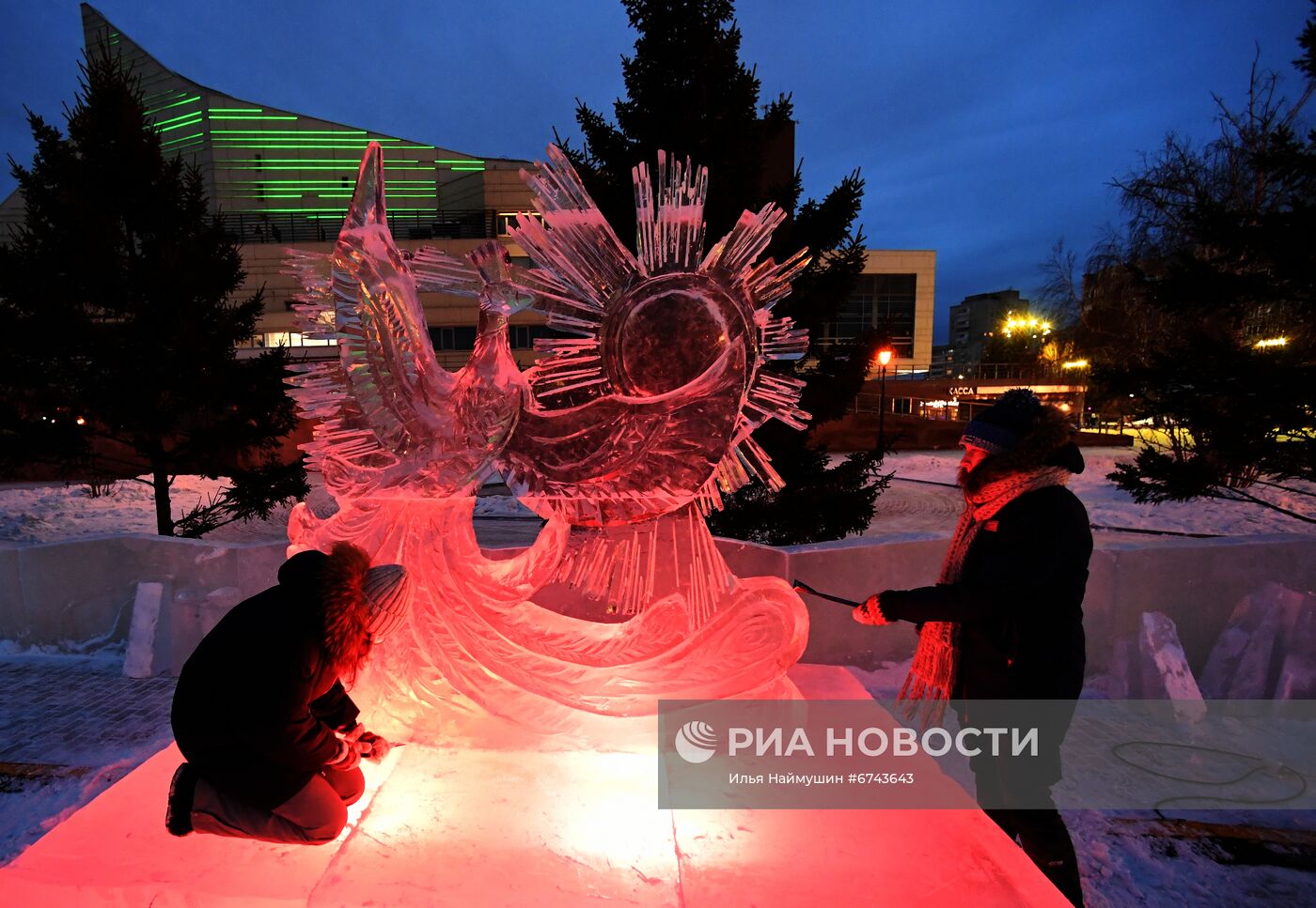 Конкурс ледовых скульптур "Зима на Стрелке" в Красноярске