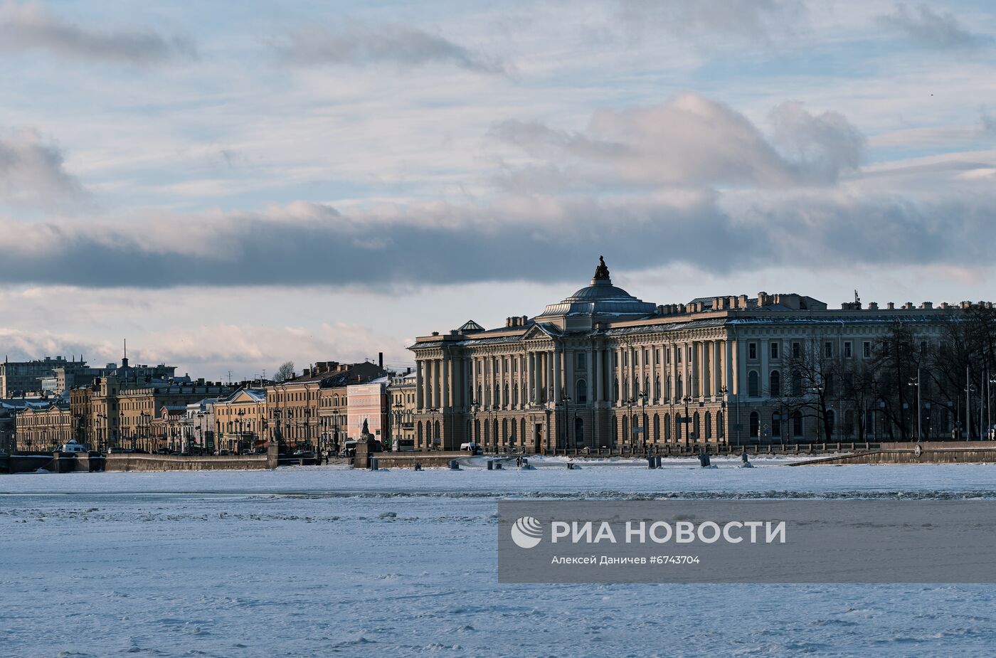 Города мира. Санкт-Петербург