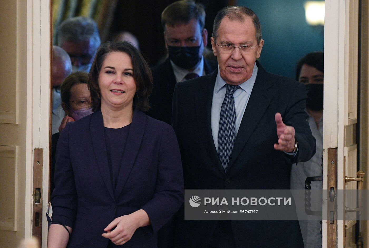 Встреча глав МИД РФ и ФРГ С. Лаврова и А. Бербок