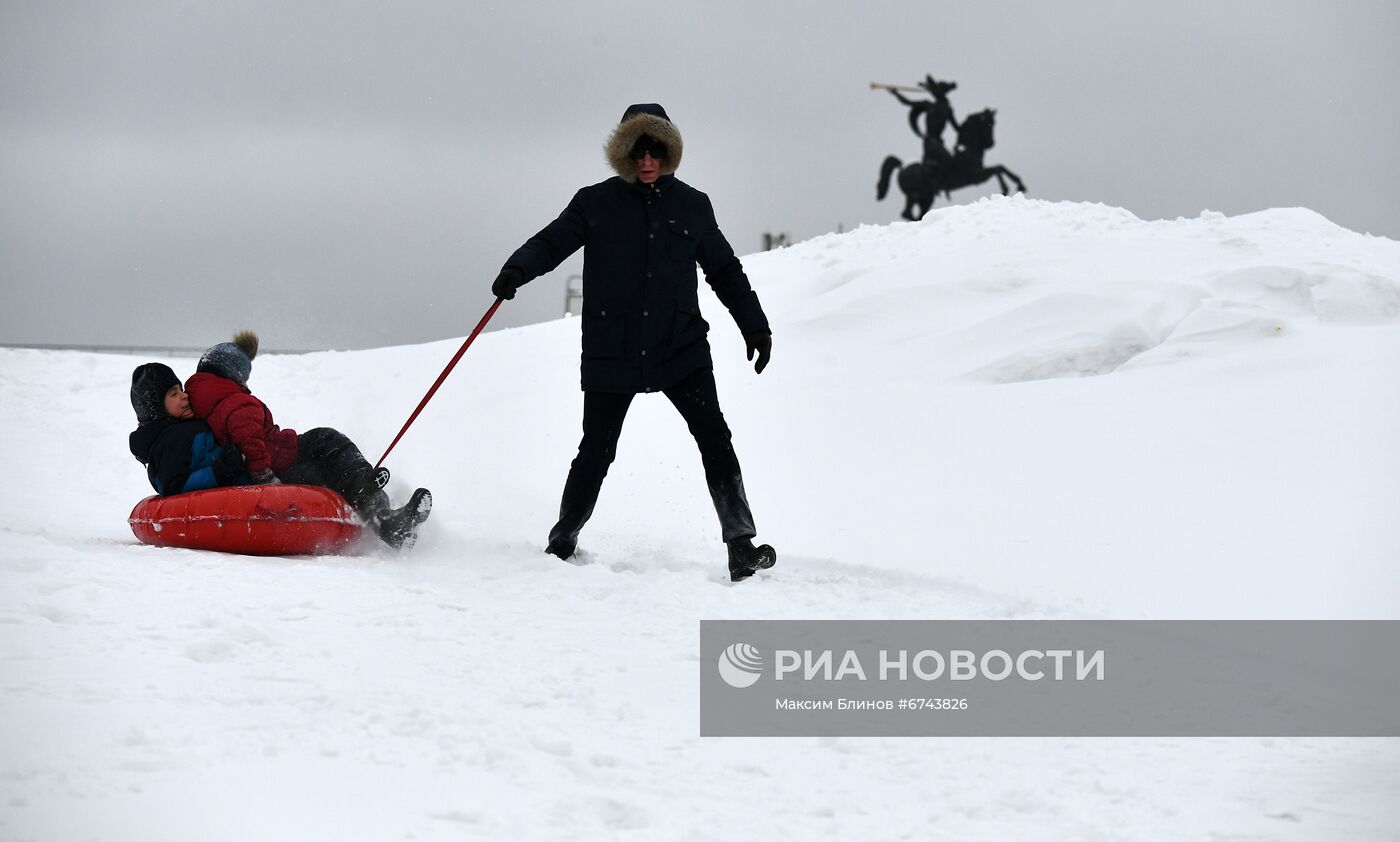 Снегопад в Москве