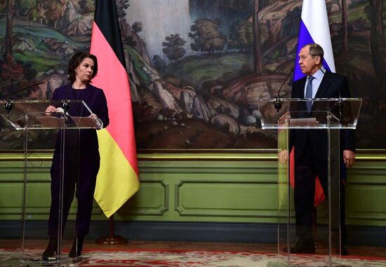 Встреча глав МИД РФ и ФРГ С Лаврова и А Бербок