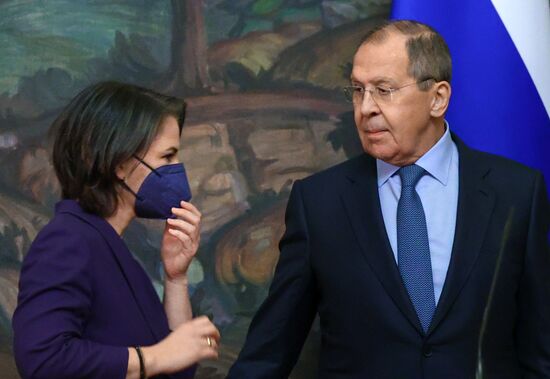 Встреча глав МИД РФ и ФРГ С. Лаврова и А. Бербок