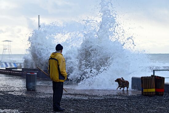 Шторм в Сочи