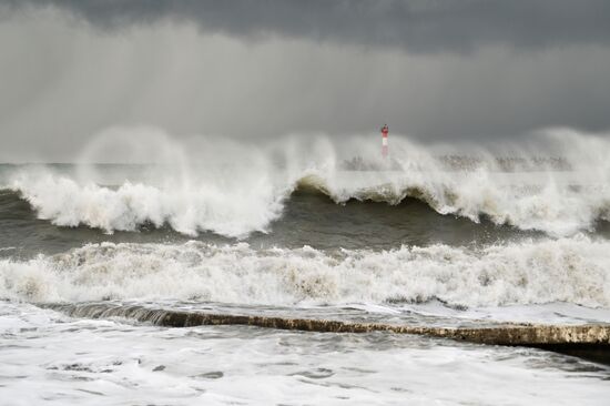 Шторм в Сочи