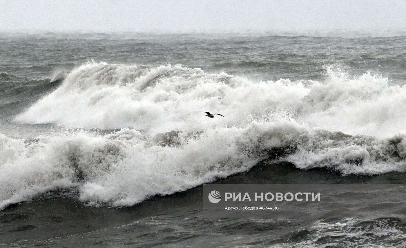 Шторм в Сочи