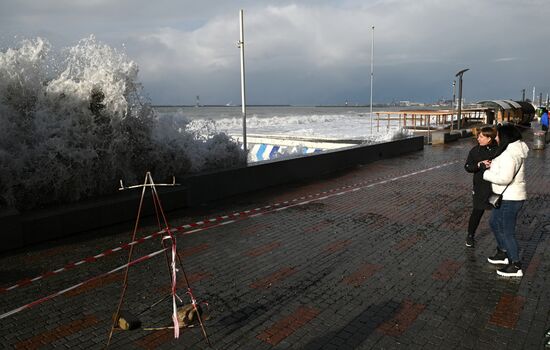 Шторм в Сочи