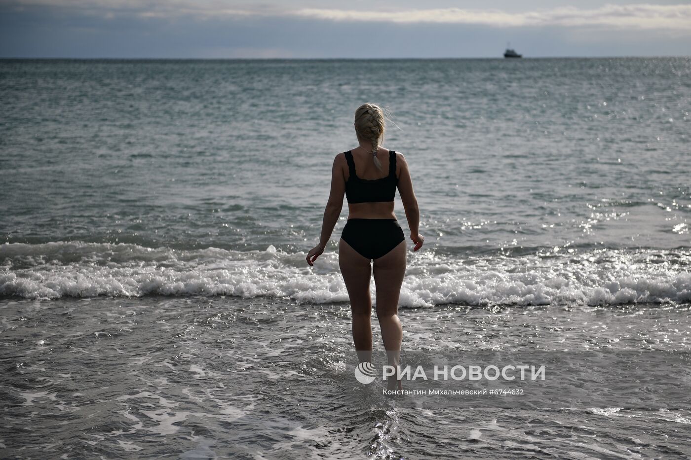 Празднование Крещения в регионах России