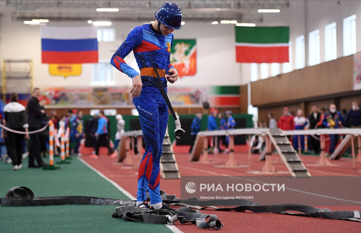 Открытие Всероссийских соревнований по пожарно - спасательному спорту в Казани