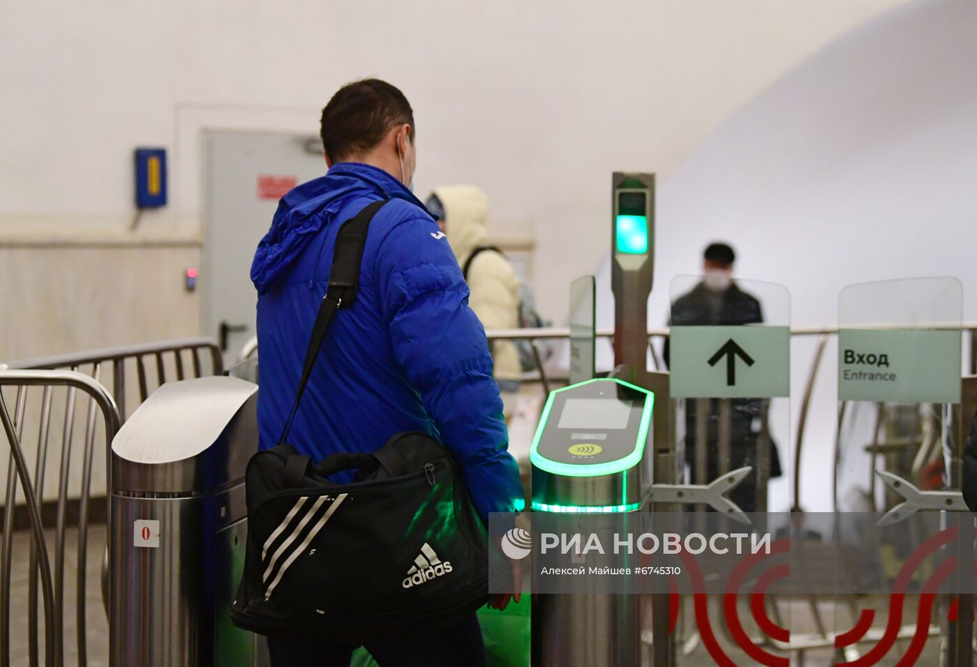 В московском метро начали тестировать новое оборудование для турникетов