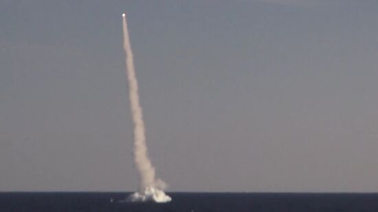 Подводная лодка "Волхов" выполнила пуск ракеты "Калибр" в Японском море
