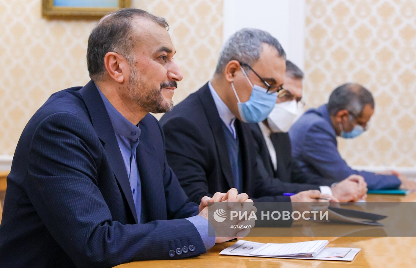 Встреча главы МИД РФ и Ирана С. Лаврова и Х. Абдоллахиана