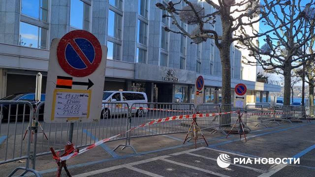 Ограждения вокруг отеля в Женеве, где завтра пройдут переговоры России и США