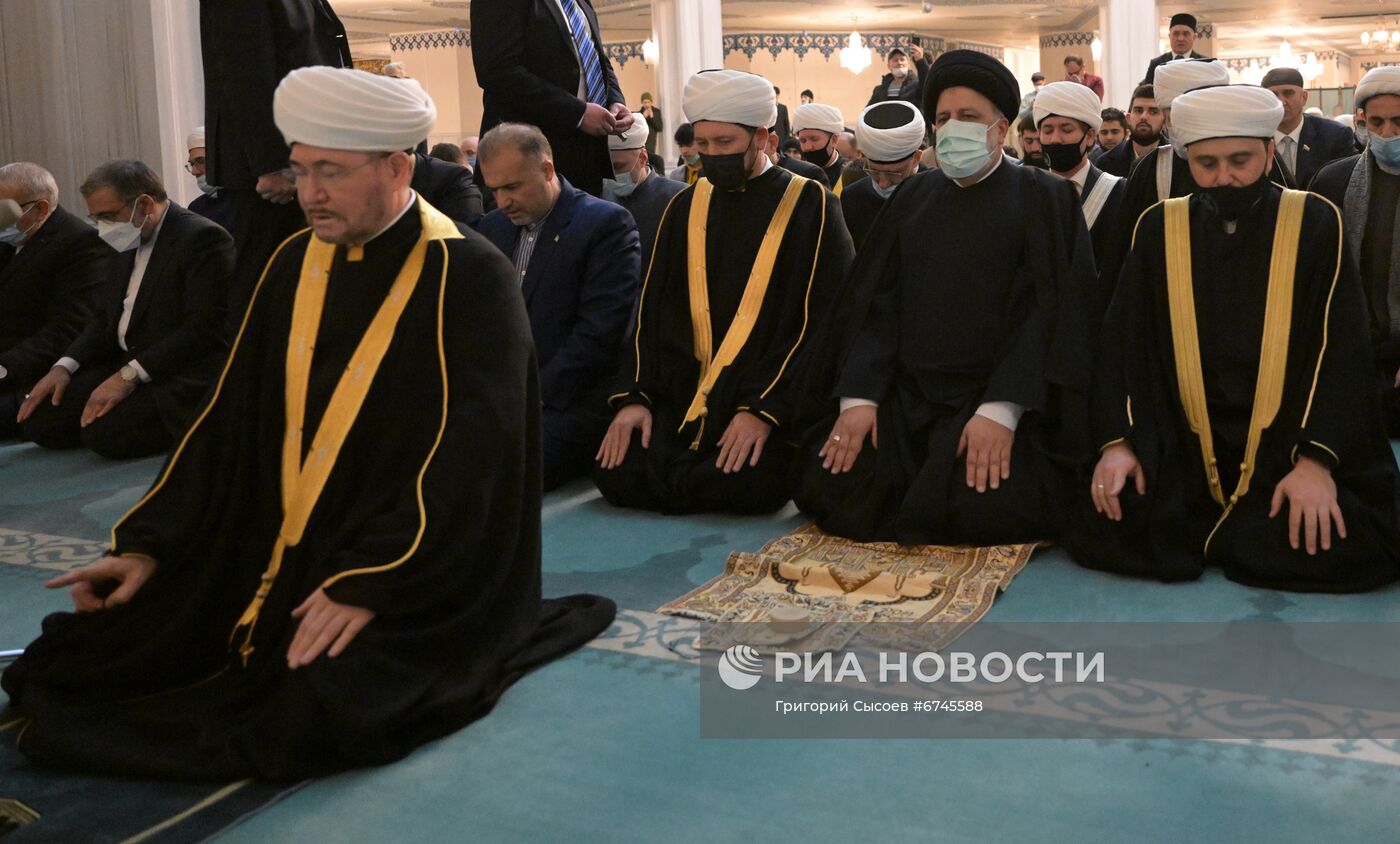 Встреча президента Ирана Э. Раиси с представителями Духовного управления мусульман РФ