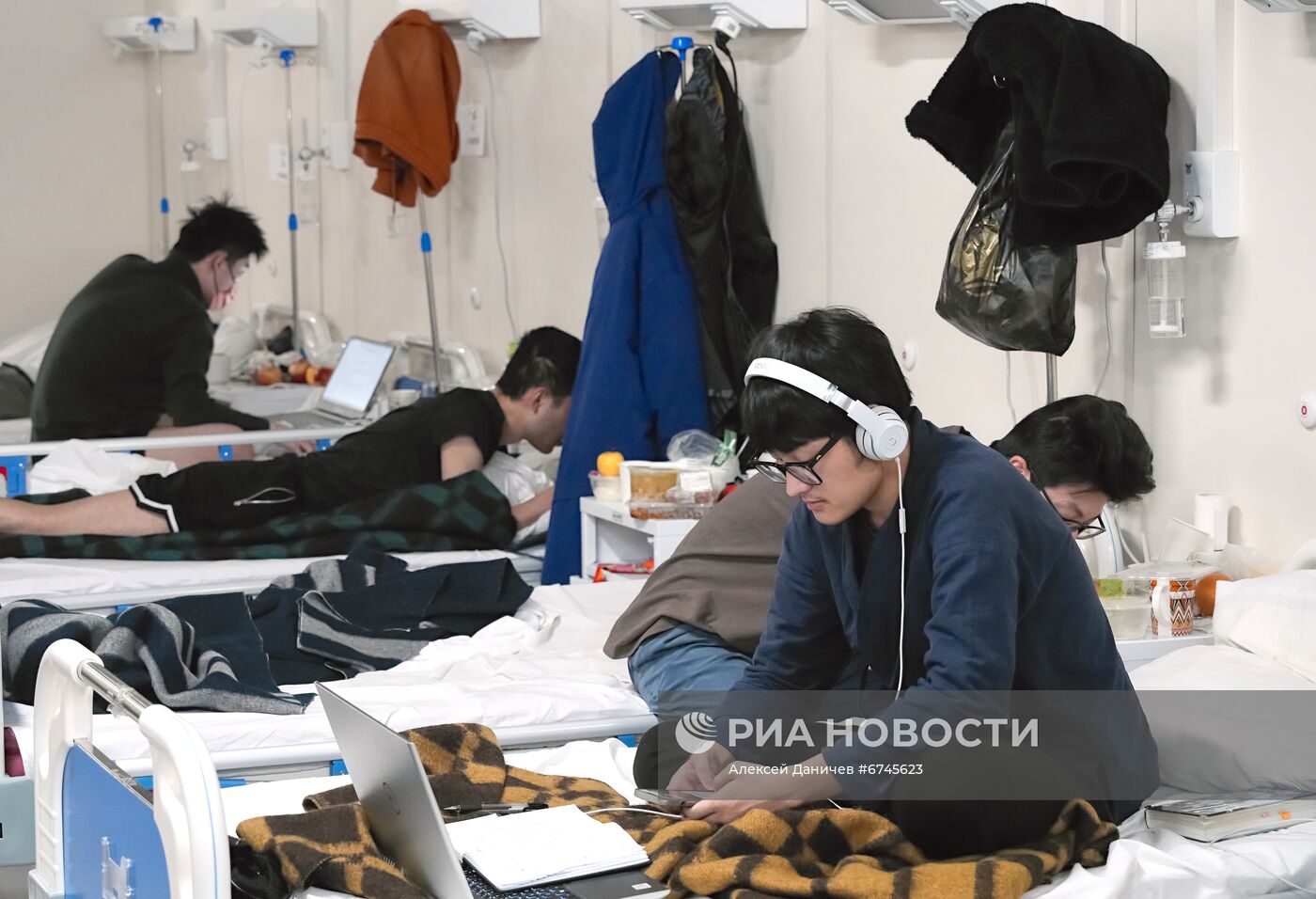 Госпиталь "Ленэкспо" для пациентов с Covid-19 в Санкт-Петербурге