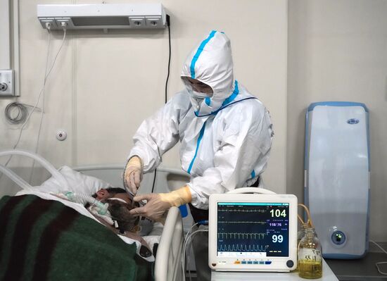 Госпиталь "Ленэкспо" для пациентов с Covid-19 в Санкт-Петербурге