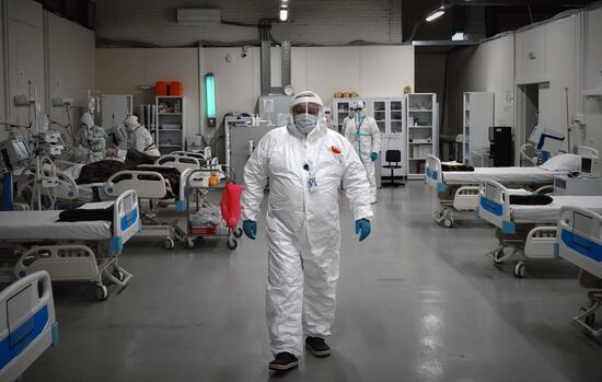 Госпиталь "Ленэкспо" для пациентов с Covid-19 в Санкт-Петербурге