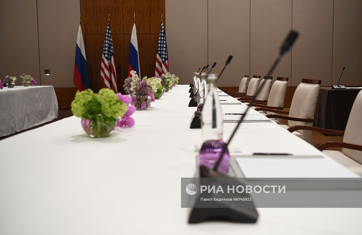 Встреча главы МИД РФ С. Лаврова с госсекретарем США Э. Блинкеном в Женеве