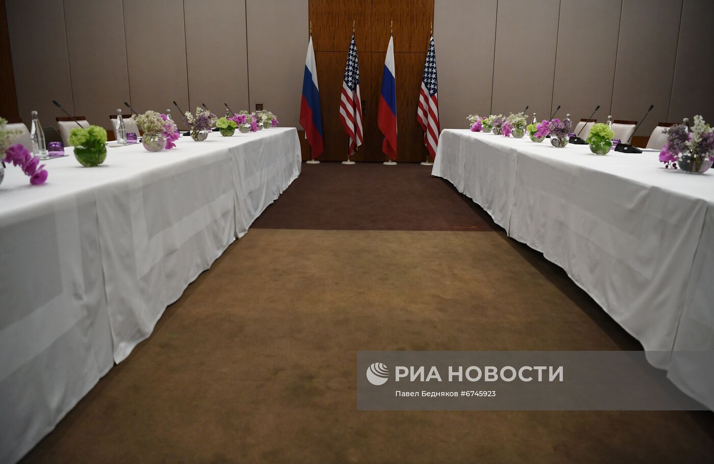 Встреча главы МИД РФ С. Лаврова с госсекретарем США Э. Блинкеном в Женеве