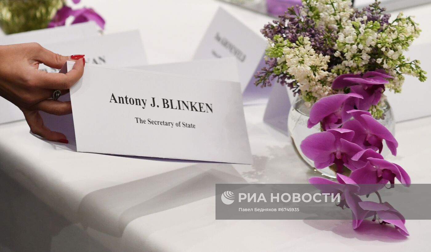 Встреча главы МИД РФ С. Лаврова с госсекретарем США Э. Блинкеном в Женеве