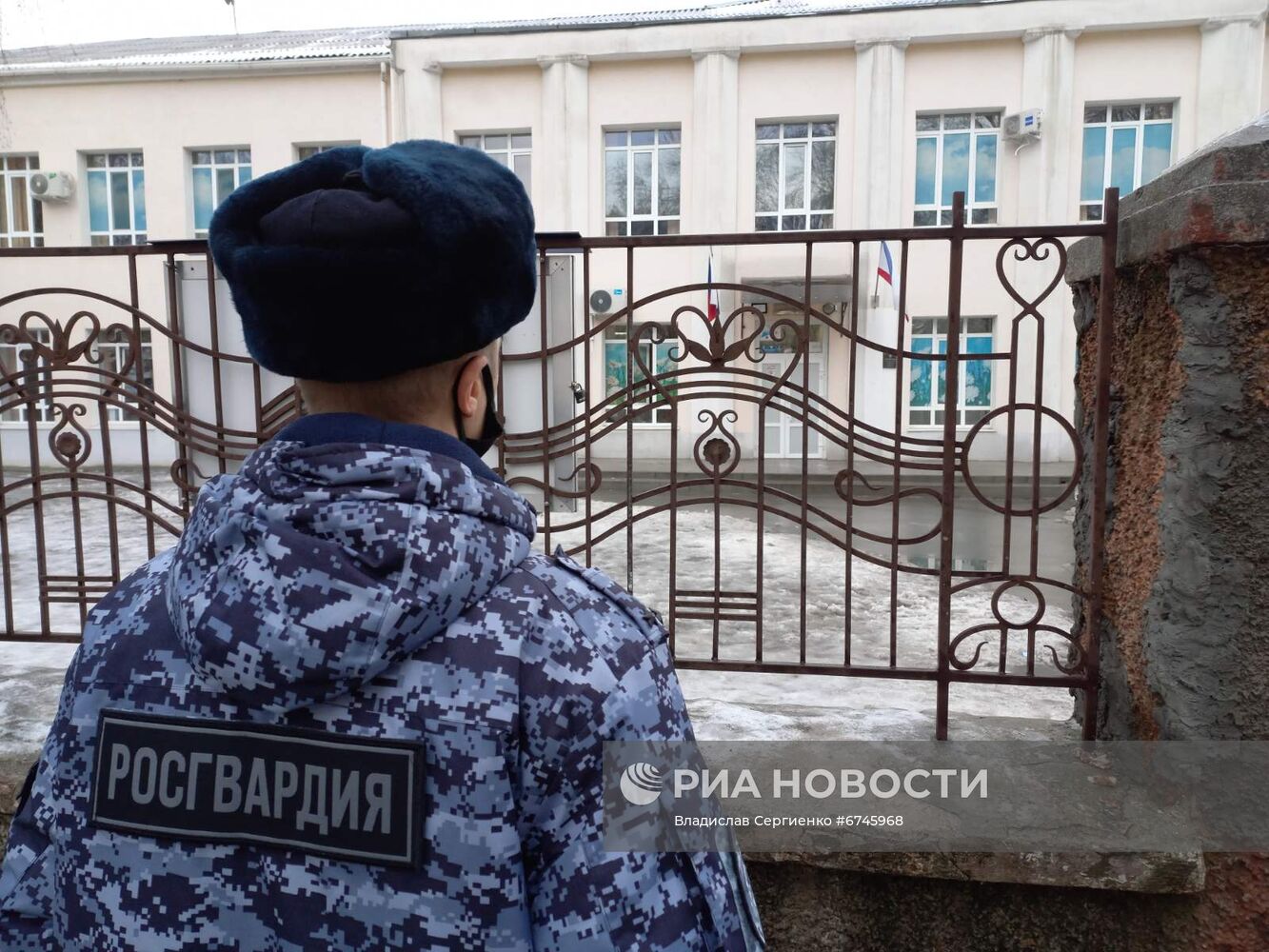 Сообщения о минировании поступили в учебные заведения Крыма