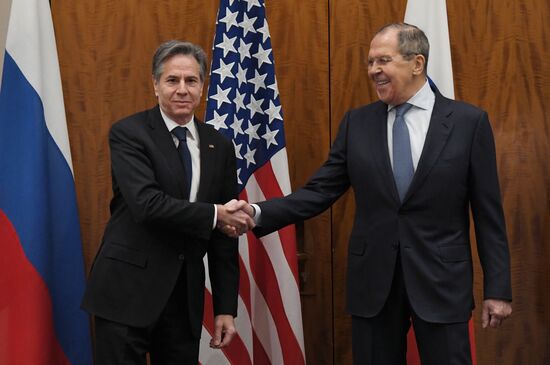 Встреча главы МИД РФ С. Лаврова с госсекретарем США Э. Блинкеном в Женеве