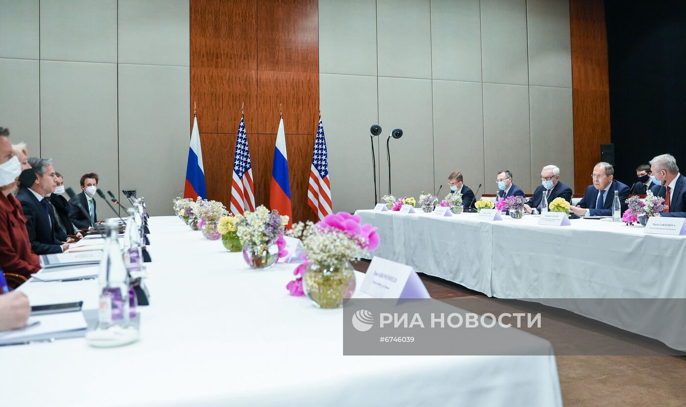Встреча главы МИД РФ С. Лаврова с госсекретарем США Э. Блинкеном в Женеве